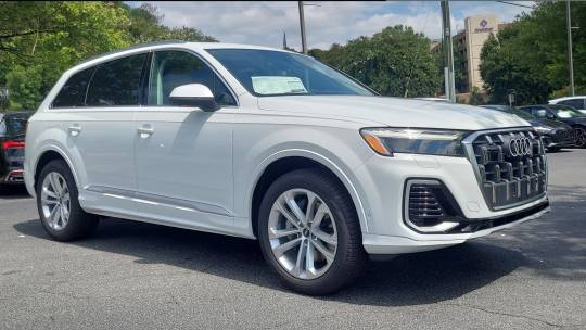 2025 Audi Q7 55 premium plus