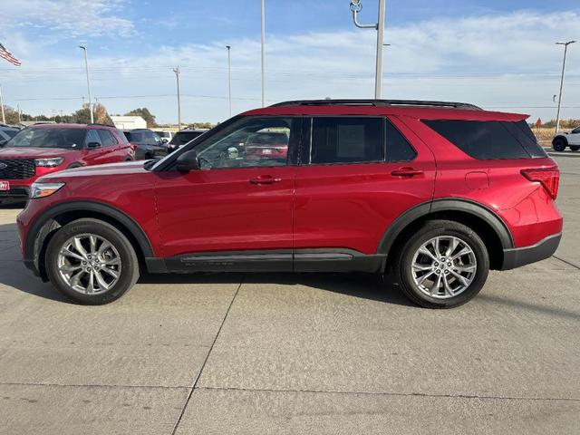 2021 ford explorer xlt