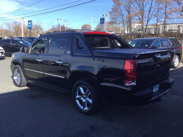 2013 chevrolet black diamond avalanche ltz 4x4 ltz 4dr crew cab pickup for sale in east providence, rhode island