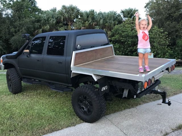 1989 toyota hilux 4x4 diesel sr5 4 door