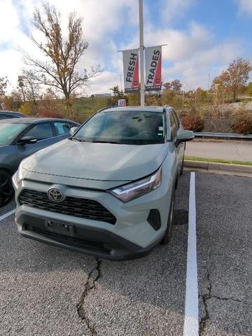 2022 toyota rav4 xle