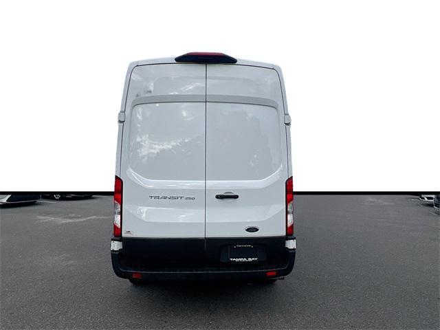 2023 ford transit-250 base