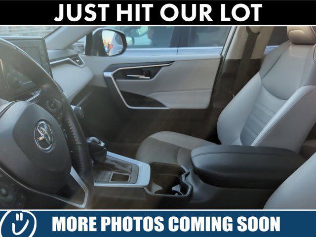2019 toyota rav4 xle