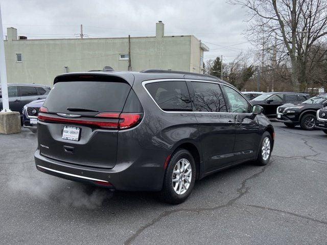 2022 chrysler pacifica touring l front-wheel drive passenger van in hempstead, new york
