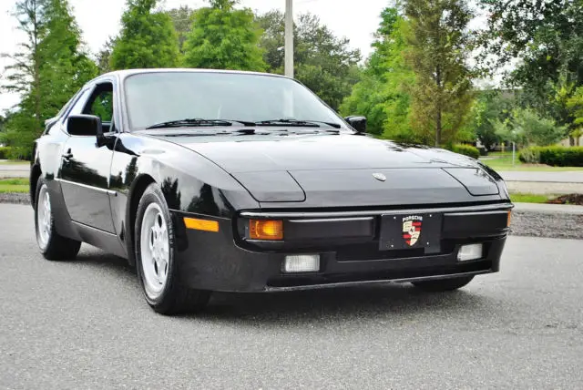 simply beautiful orginal 86 porsche 944 coupe sunroof loaded 67,967 miles sweet