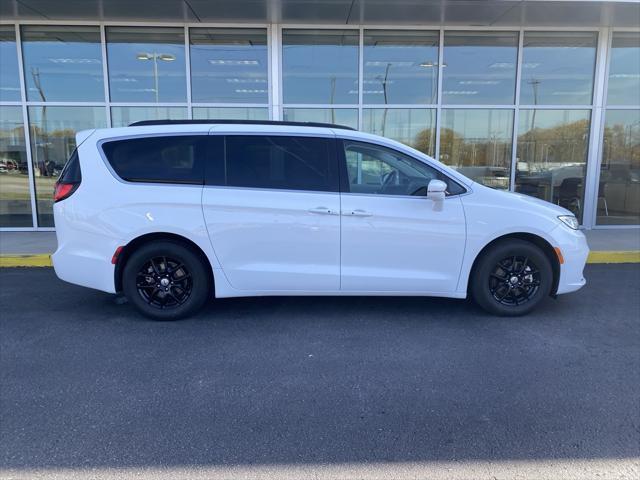 2022 chrysler pacifica touring l
