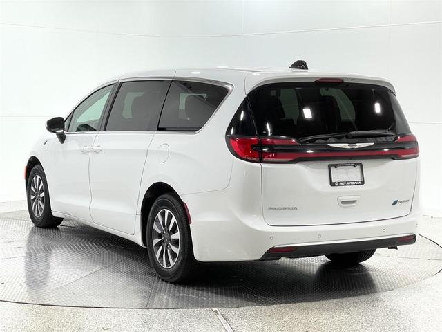 2023 chrysler pacifica hybrid touring l