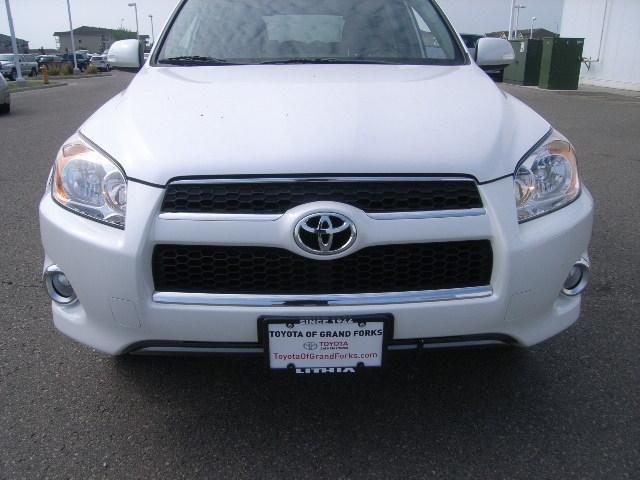 2011 toyota rav4 4dr 4x4 for sale in grand forks, north dakota