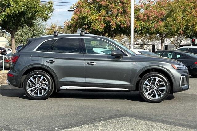 2022 audi q5 45 s line premium