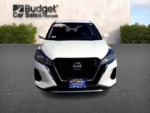 2023 nissan kicks