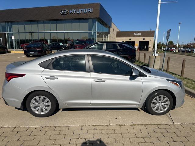 2020 hyundai accent se