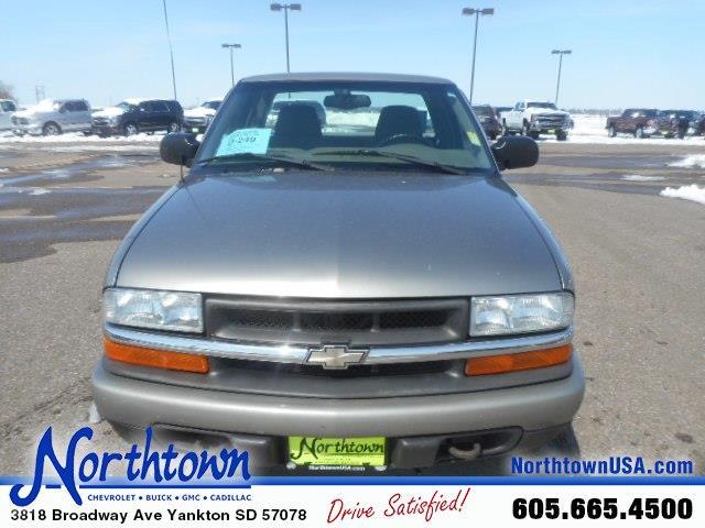 2003 chevrolet s-10 base 3dr extended cab 4wd sb for sale in yankton, south dakota