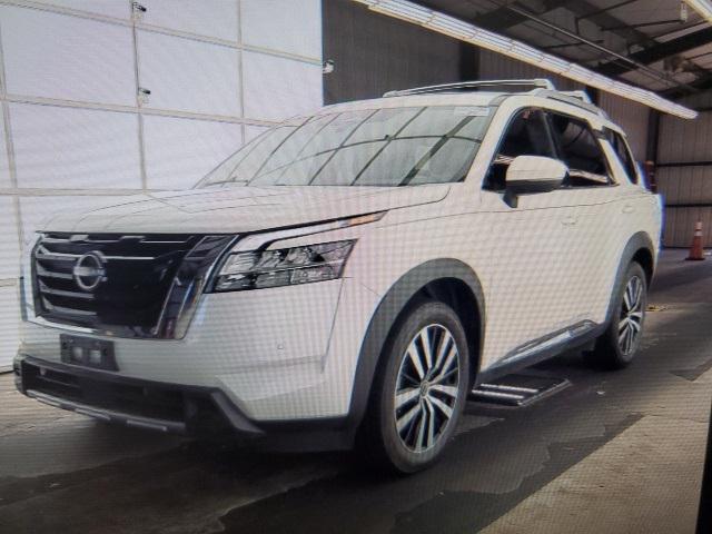2023 nissan pathfinder platinum fwd