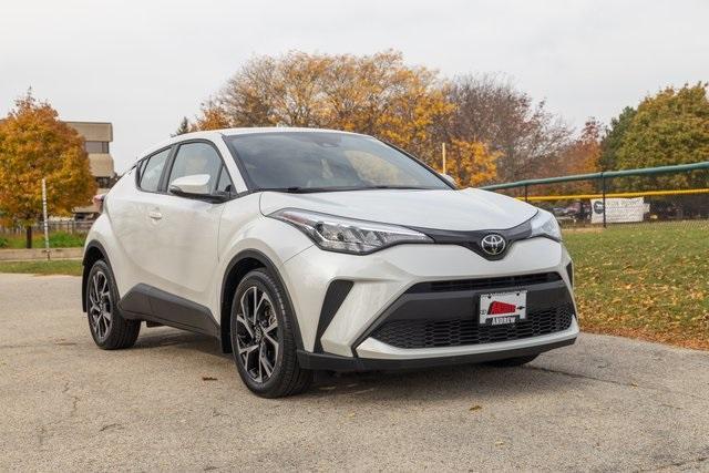 2022 toyota c-hr xle