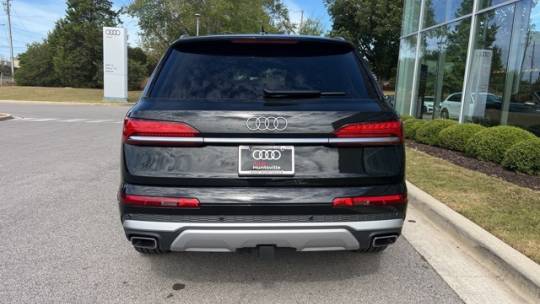 2025 Audi Q7 premium plus
