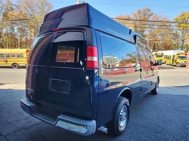 2012 chevrolet express 3500 lt