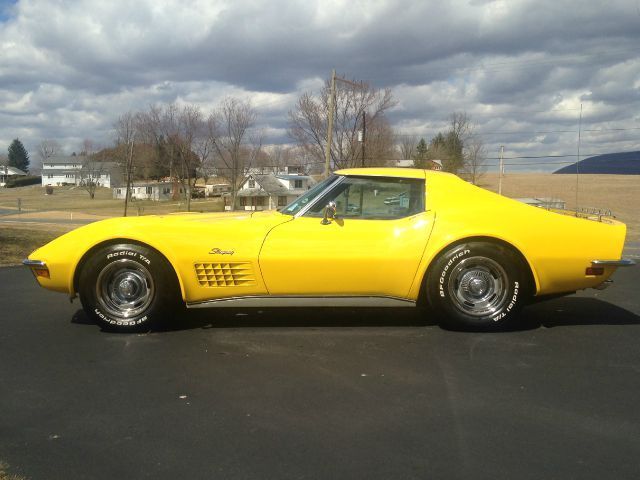 1972 chevrolet corvette coupe. 454ci automatic with a/c, p/w, p/s and p/b