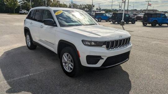 2023 Jeep Grand Cherokee laredo rwd