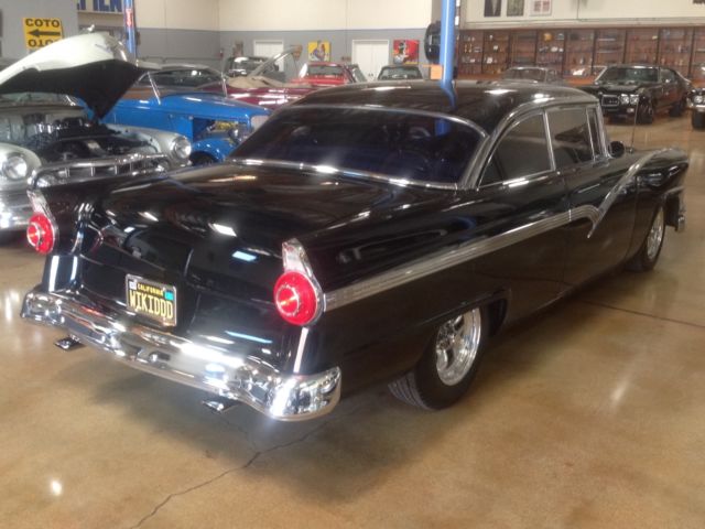 1956 ford fairlane victoria 2 door hardtop
