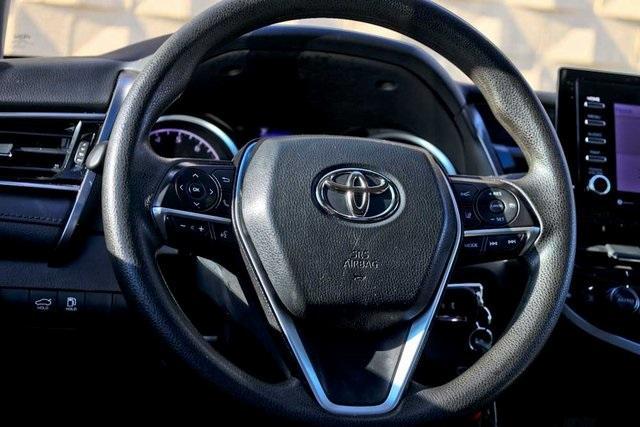 2023 toyota camry le
