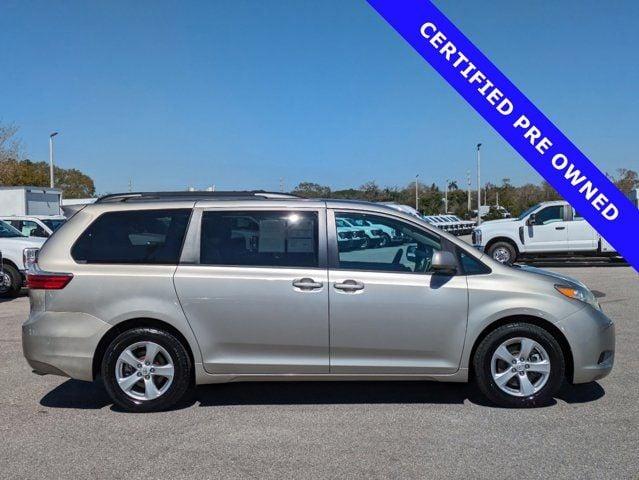 2016 toyota sienna in sarasota, florida