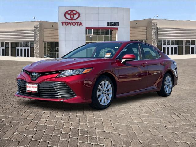 2020 toyota camry le