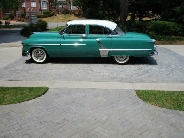 1952 oldsmobile 98 series deluxe sedan, 12k orig miles, aaca jr & sr awards