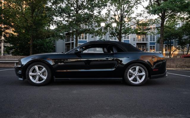 2012 ford mustang gt