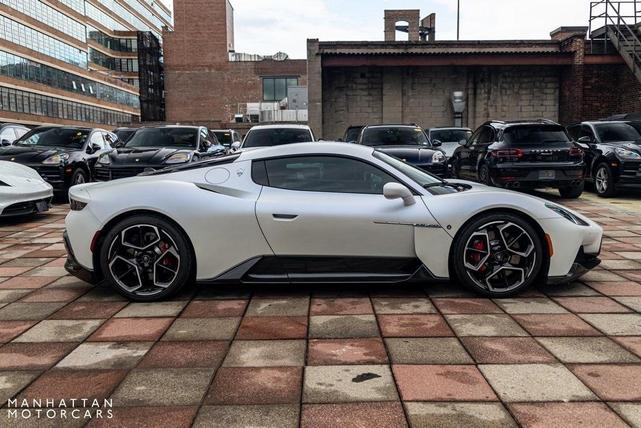2022 maserati mc20 base