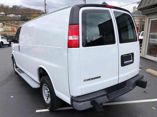 2022 chevrolet express 2500 work van