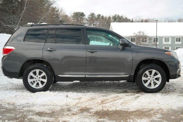 2011 toyota highlander base awd base 4dr suv for sale in birch island, maine
