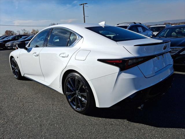 2022 lexus is 350 base
