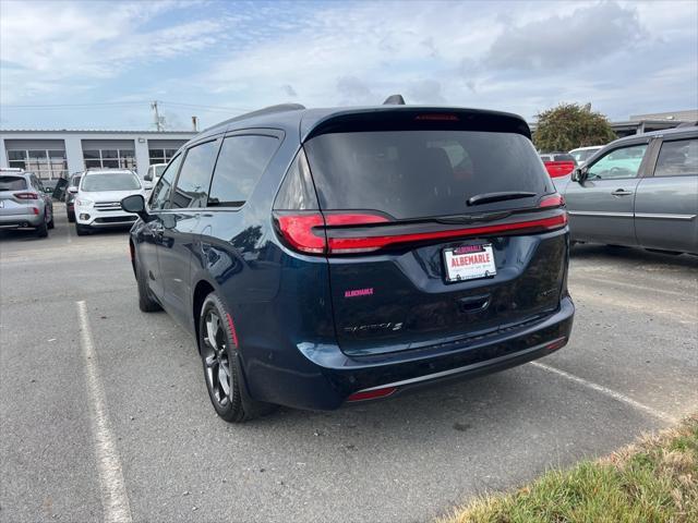 2025 chrysler pacifica limited