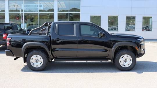 2024 Nissan Navara (Frontier) sv