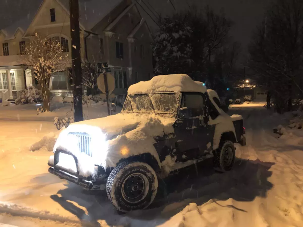 one of a kind!! 1985 jeep cj8 scrambler. 2 door, bench seat, manual, 4x4
