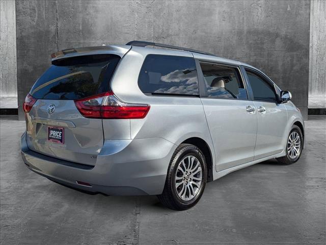 2020 toyota sienna xle