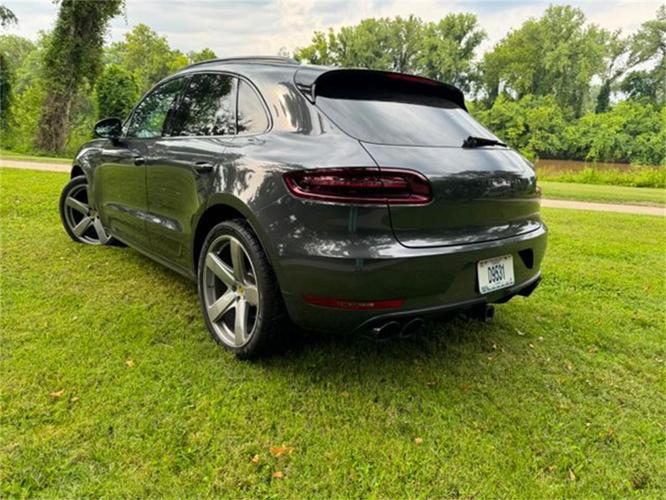 2017 porsche macan in valley park, missouri