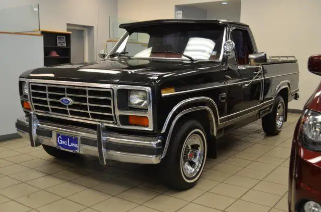 1984 ford f150 reg cab automatic v-8 black short bed classic antique xlt