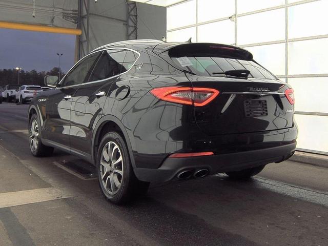 2017 maserati levante base
