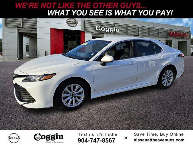 2018 toyota camry le