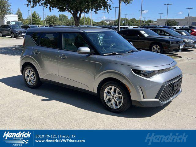 2023 kia soul lx
