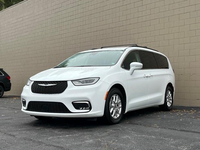 2022 chrysler pacifica touring-l