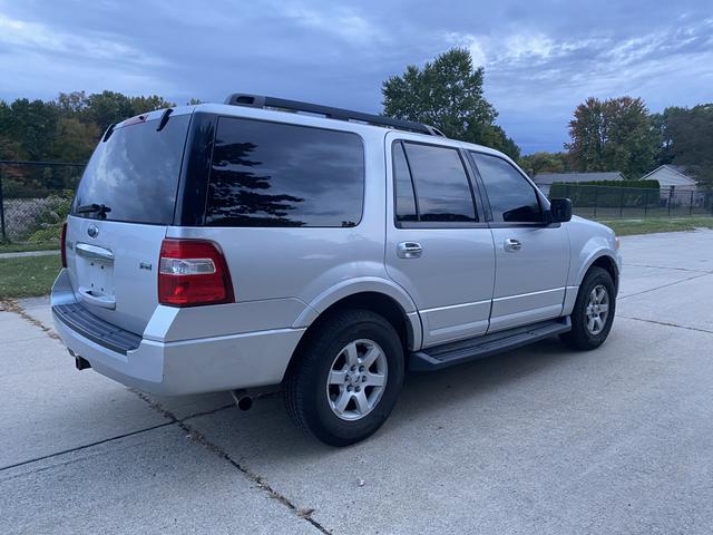 2010 ford expedition xlt