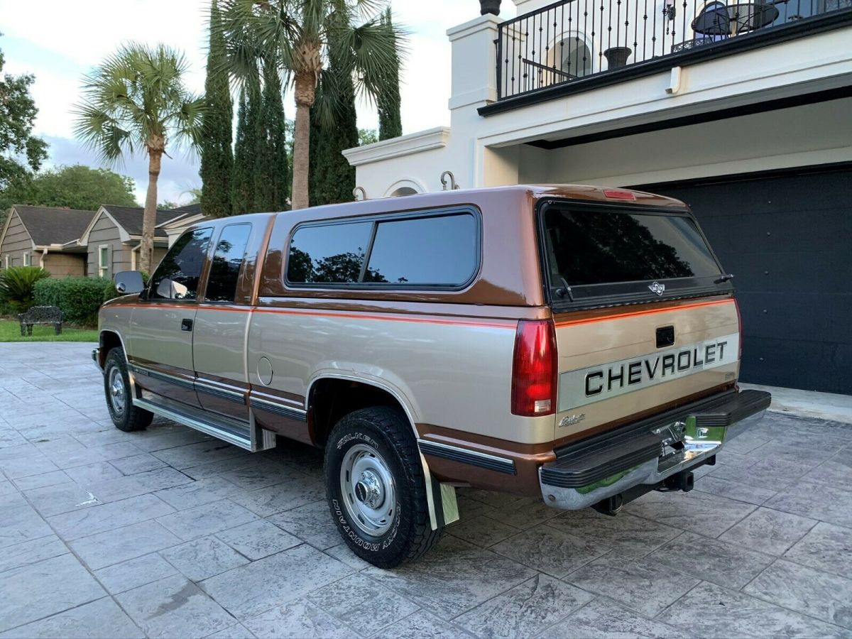 1989 chevrolet ext cab, 3/4 ton, 4 wheel drive, 1 owner, books/records, nice!!