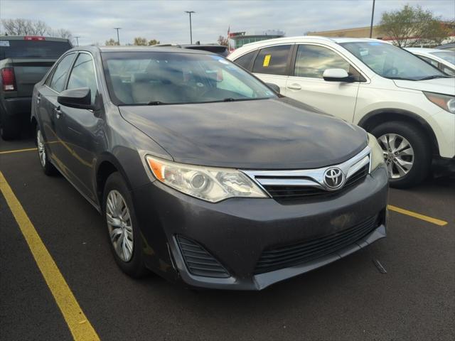 2013 toyota camry le