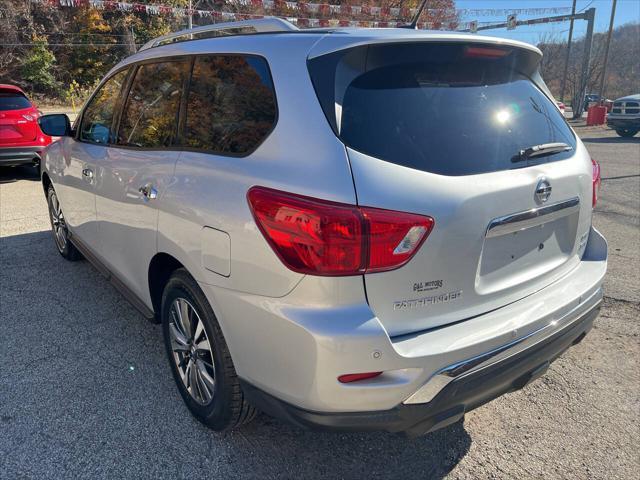 2018 nissan pathfinder sv