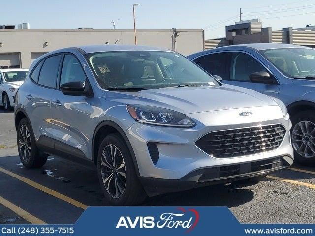 2022 ford escape se