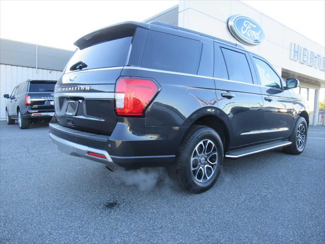 2022 ford expedition xlt