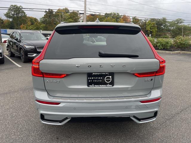 2024 volvo xc60 b5 plus dark theme