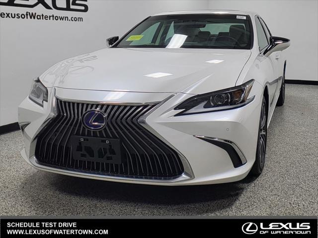 2021 lexus es 300h base